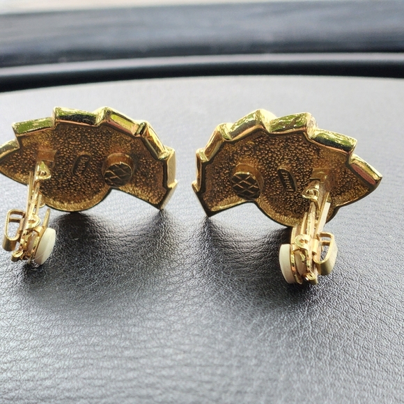 BUTLER Clip-on Earrings - Picture 2 of 7